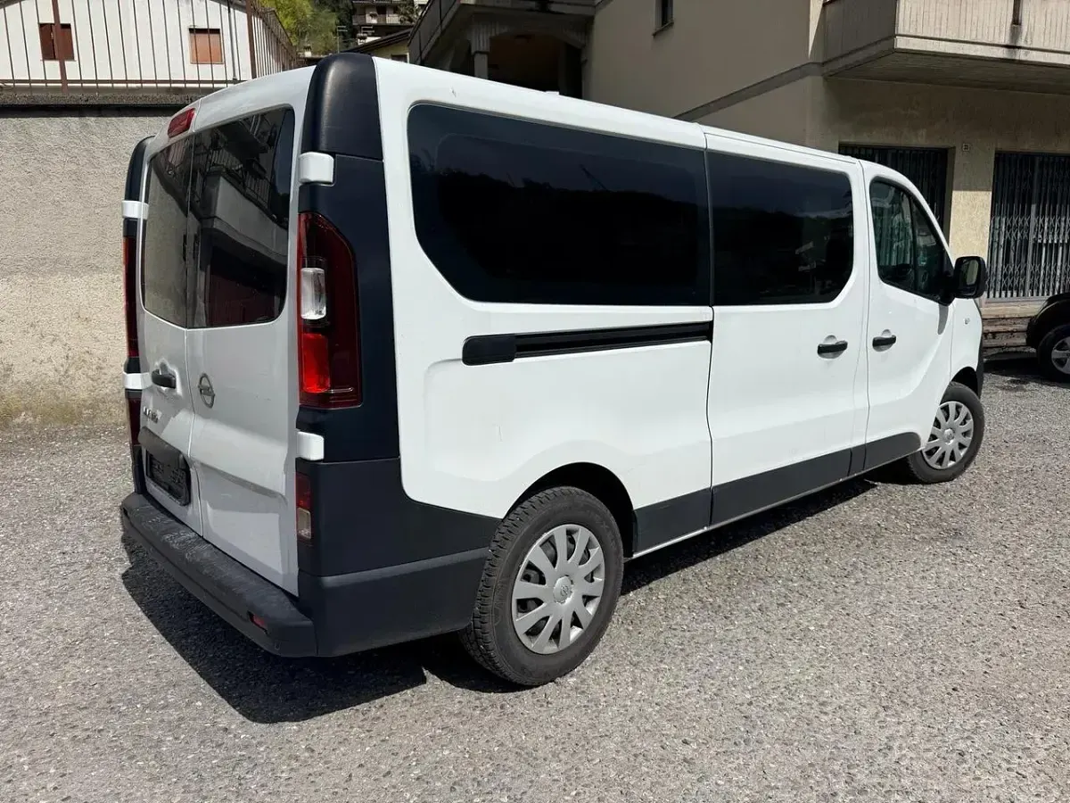 Usata Opel Vivaro 119 CV (87 kW) 2018 Bianco Monovolume