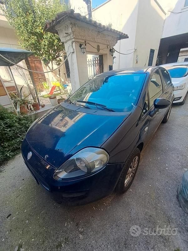 Usata Fiat Punto 77 CV (56 kW) 2012 Blu Utilitaria