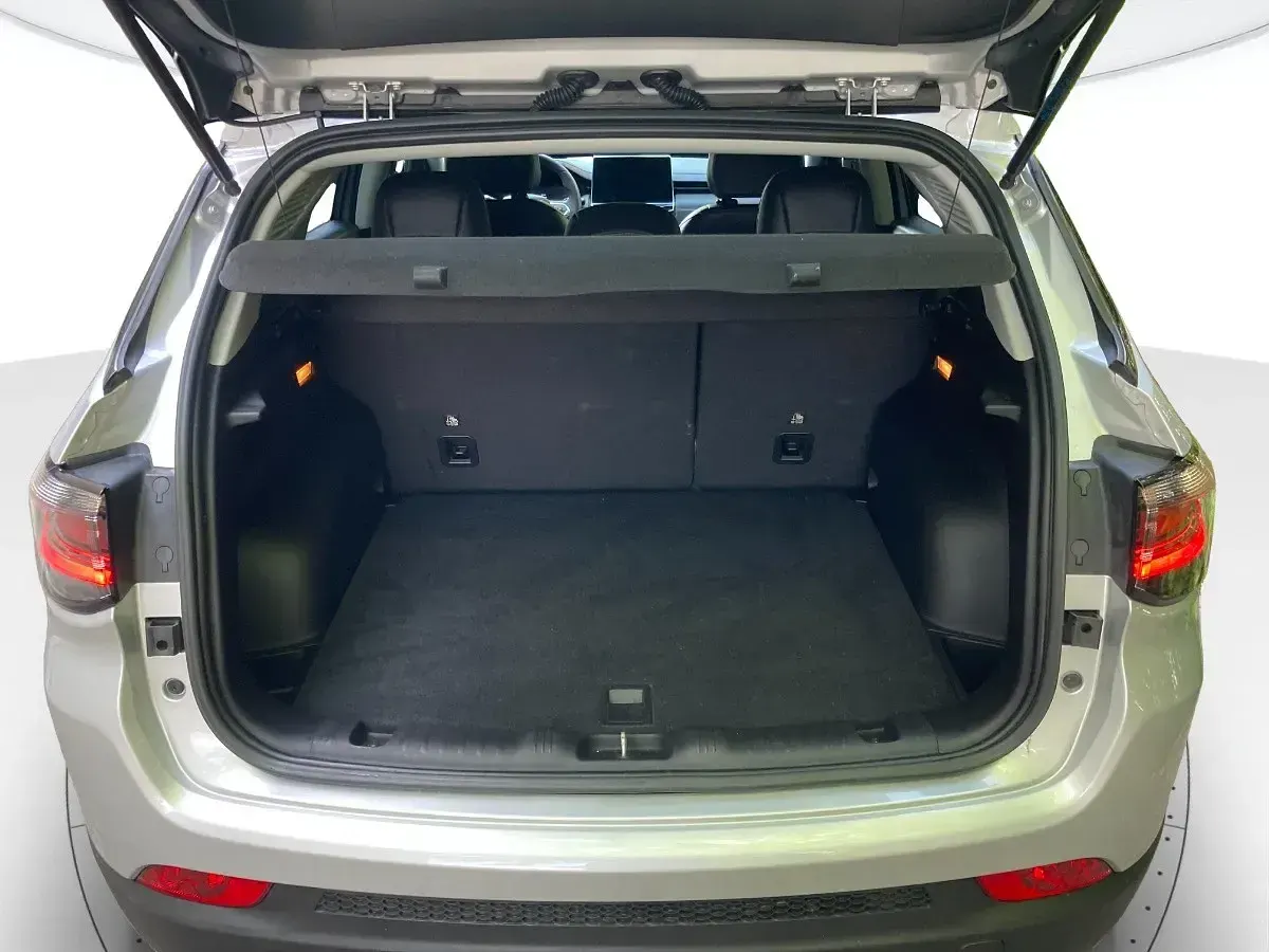 Usata Jeep Compass Night Eagle 130 CV (95 kW) 2022 Argento SUV