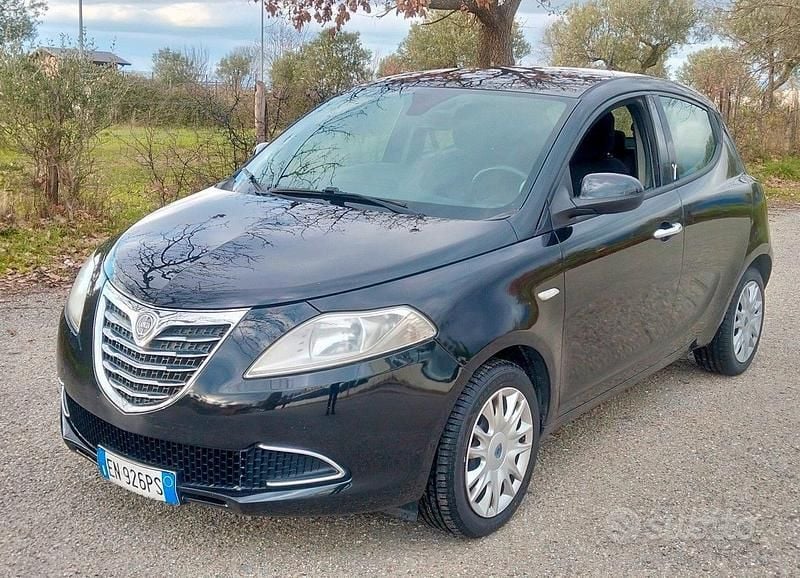 Usata Lancia Ypsilon 2013 Nero Utilitaria