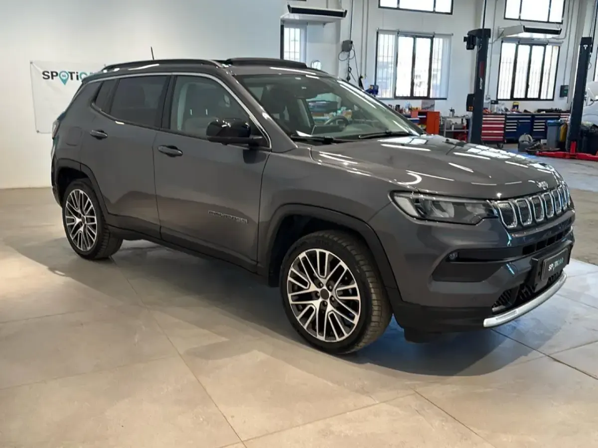 Usata Jeep Compass Limited 131 CV (96 kW) 2022 Grigio SUV