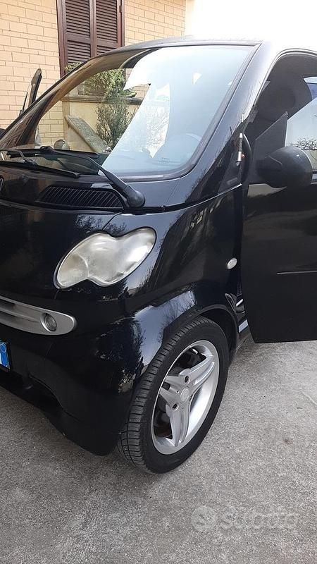 Usata Smart ForTwo Coupé 61 CV (44 kW) 2004 Nero Coupé