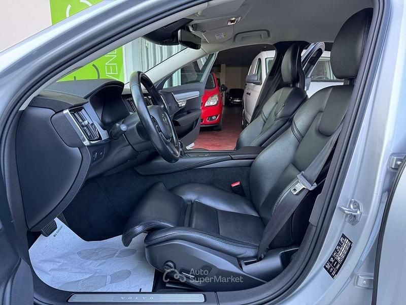 Usata Volvo S90 Business Edition 190 CV (139 kW) 2018 Argento Berlina