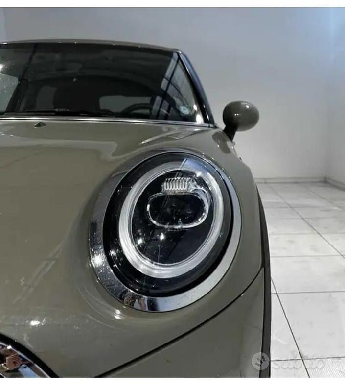 Usata Mini ONE 102 CV (75 kW) 2019 Verde Utilitaria