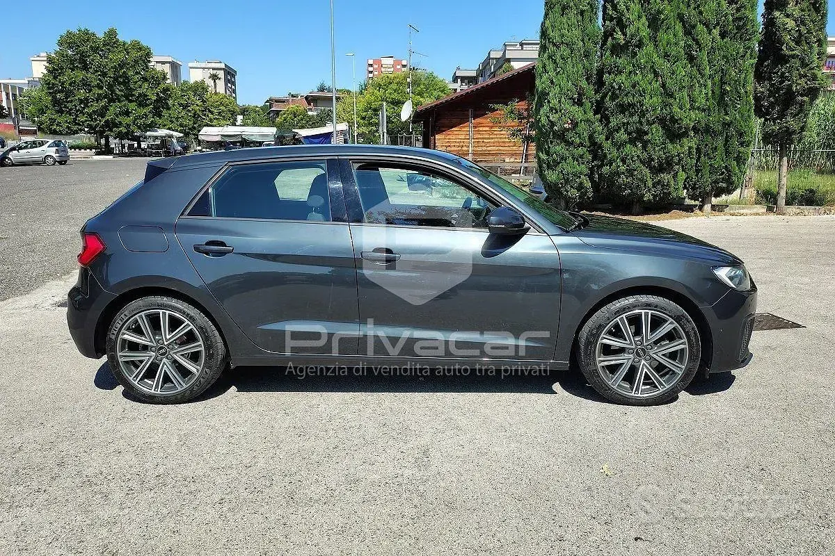 Usata Audi A1 110 CV (80 kW) 2020 Grigio SUV