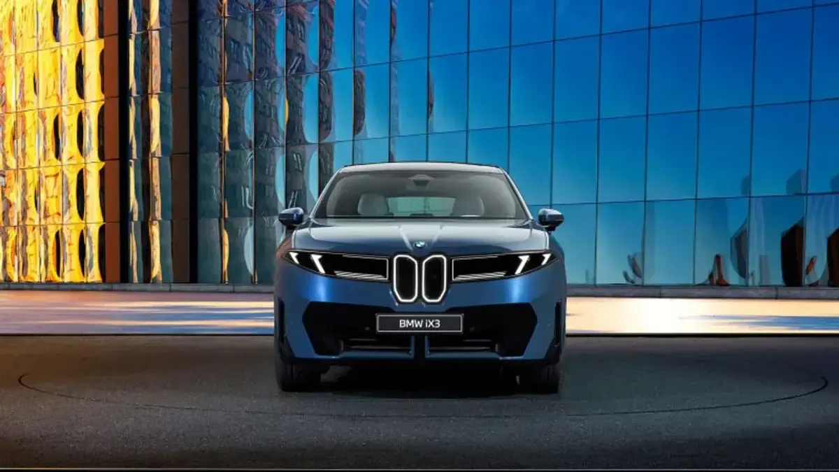 Nuova BMW iX3 100 kW (136 CV) 2026 Argento SUV