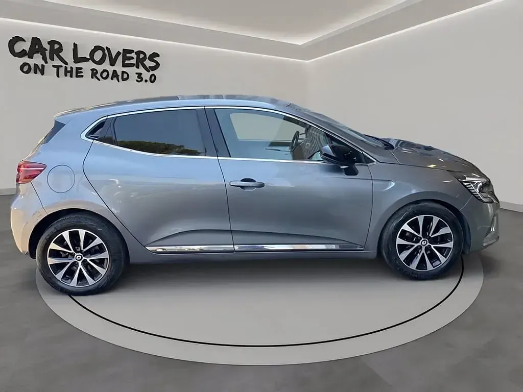 Usata Renault Clio Techno 101 CV (74 kW) 2023 Grigio scuro Utilitaria