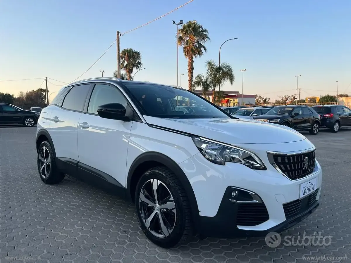 Usata Peugeot 3008 Allure 131 CV (96 kW) 2019 Bianco SUV