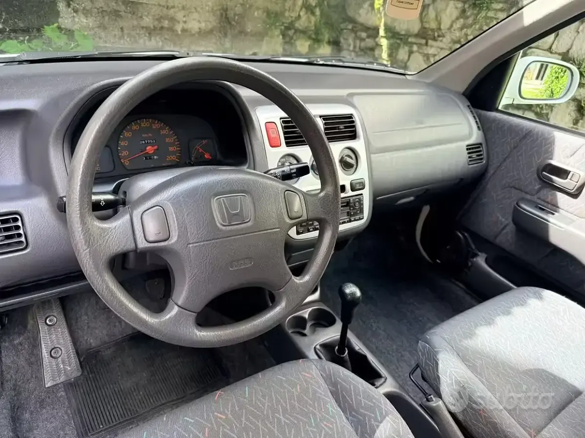 Usata Honda Logo 65 CV (47 kW) 2001 Bianco Utilitaria
