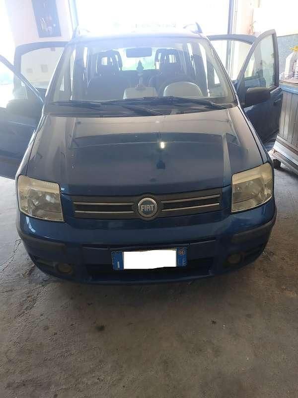 Usata Fiat Panda Emotion 69 CV (50 kW) 2006 Blu/azzurro Utilitaria