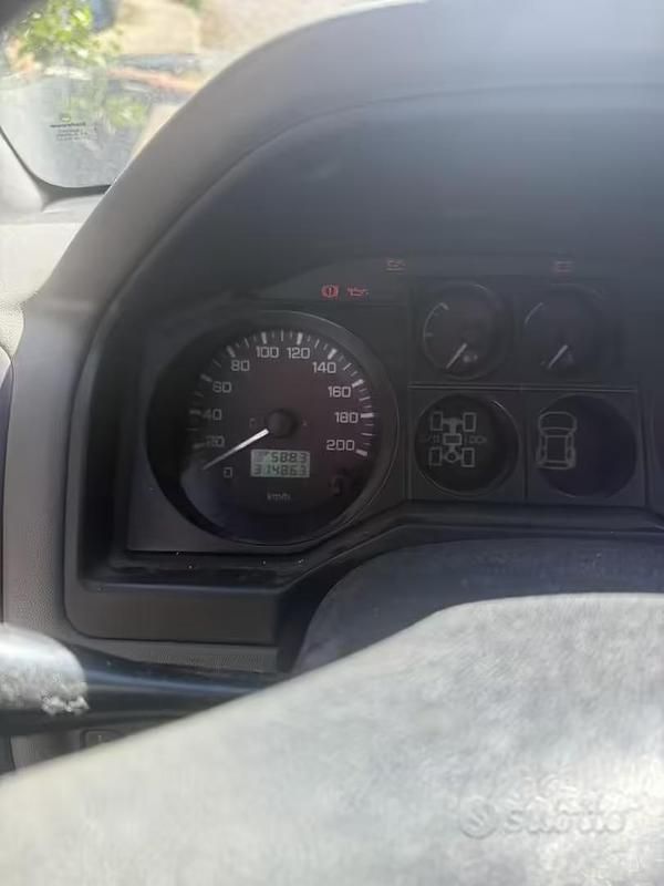 Usata Mitsubishi Pajero 160 CV (117 kW) 2002 Grigio SUV