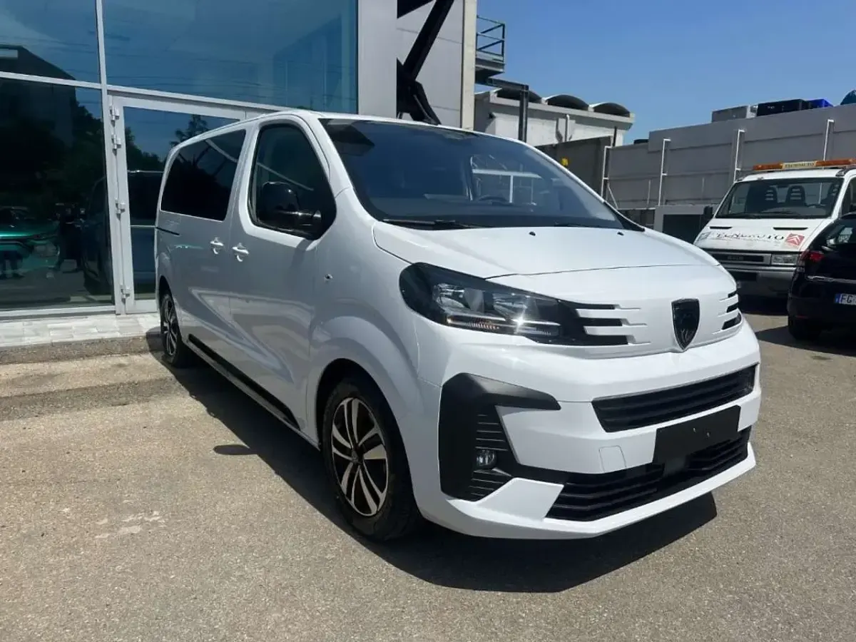 Nuova Peugeot Traveller Business-Line 177 CV (130 kW) 2026 Bianco Monovolume