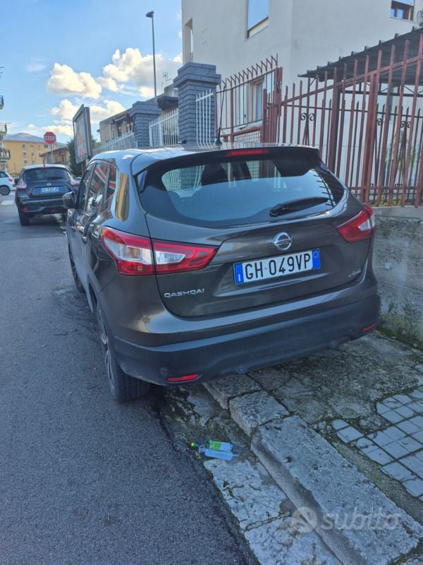 Usata Nissan Qashqai 131 CV (96 kW) 2015 Marrone SUV