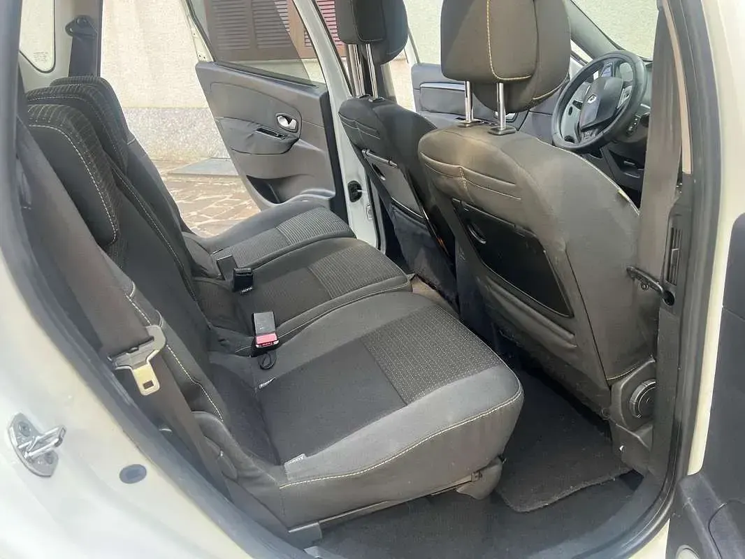 Usata Renault Scenic E-Tech Luxe 131 CV (96 kW) 2011 Monovolume