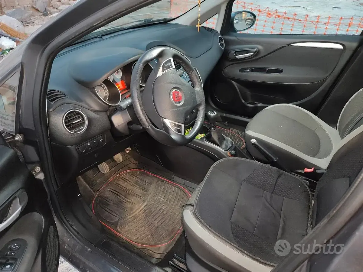 Usata Fiat Punto Evo 65 CV (47 kW) 2010 Grigio Utilitaria
