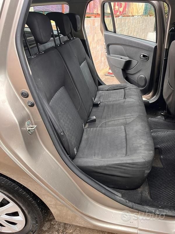 Usata Dacia Logan 75 CV (55 kW) 2013 Marrone Station wagon