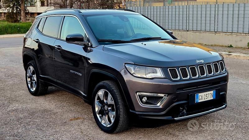 Usata Jeep Compass Limited 140 CV (102 kW) 2020 Grigio SUV