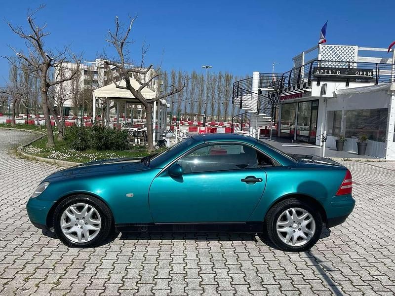 Usata Mercedes SLK200 136 CV (100 kW) 1998 Blu/azzurro Cabrio