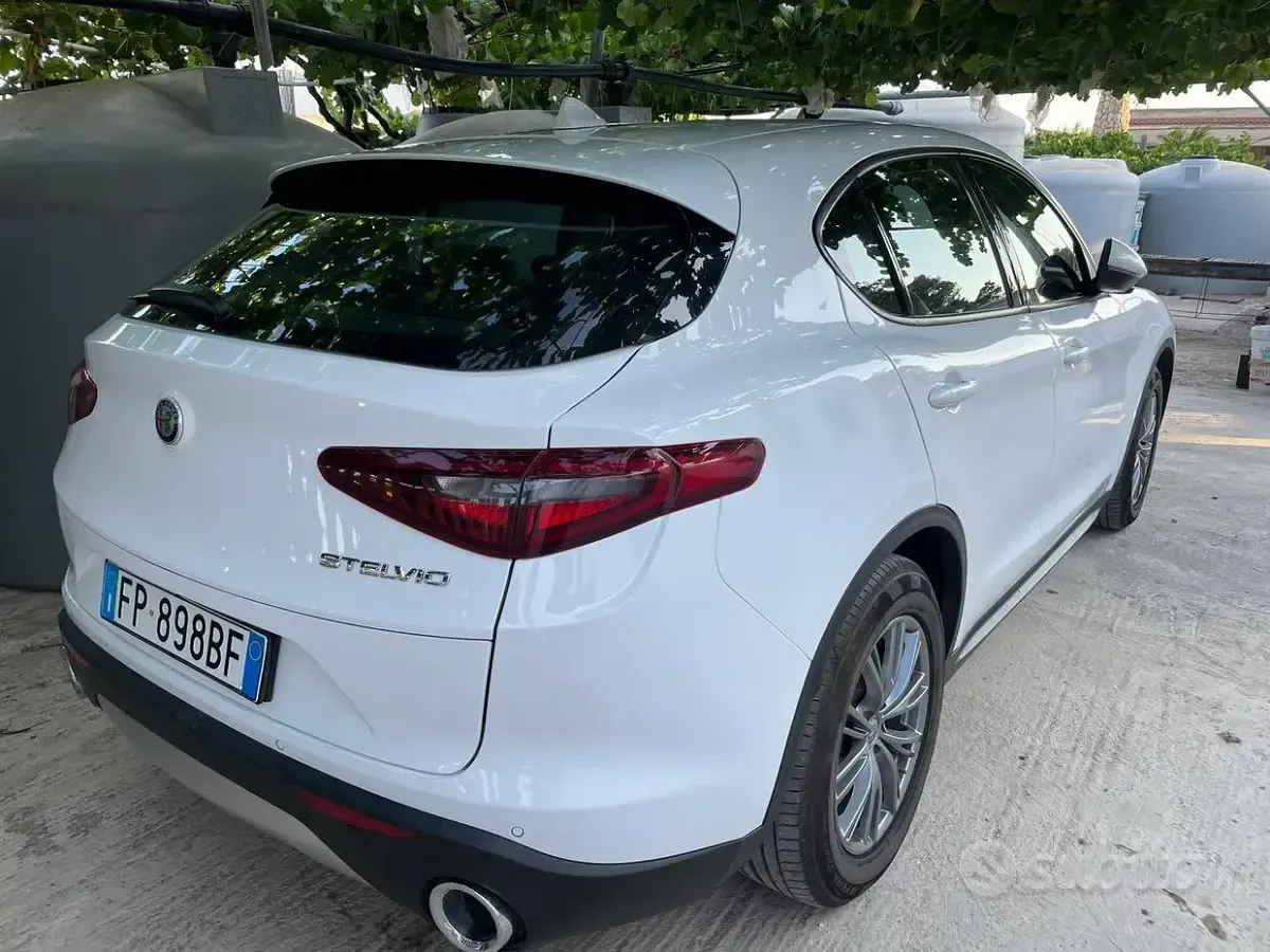 Usata Alfa Romeo Stelvio 150 CV (110 kW) 2018 Bianco SUV