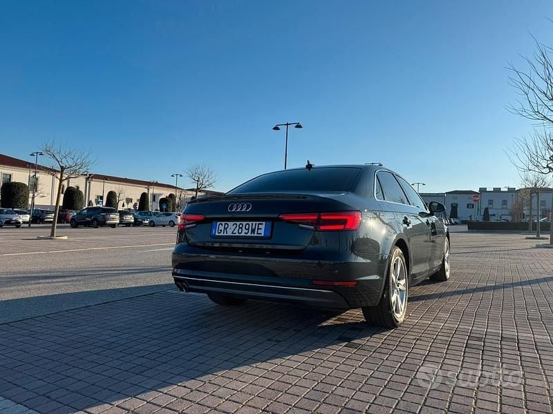 Usata Audi A4 190 CV (139 kW) 2017 Grigio Berlina