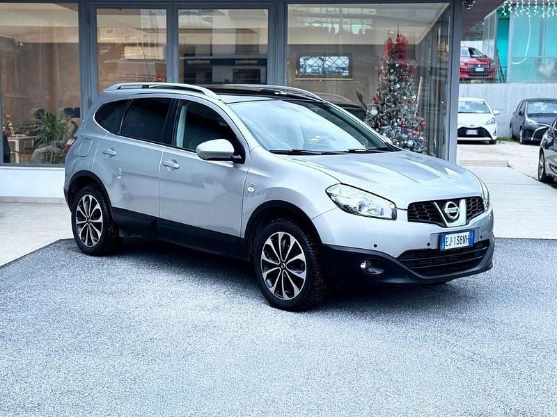 Argento Usata 2011 Nissan Qashqai +2 N-TEC SUV | 7700 € (Ottimo prezzo) - Immagine 1/4