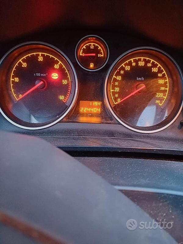 Usata Opel Zafira Cosmo 2007 Grigio Monovolume