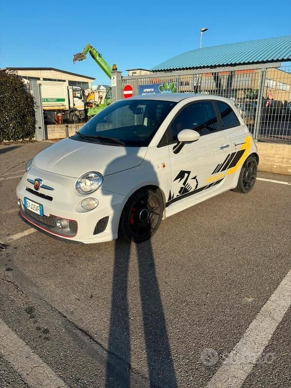 Usata 2014 Abarth 595 Competizione Due volumi | 10.900 € (Buon prezzo) - Immagine 1/4
