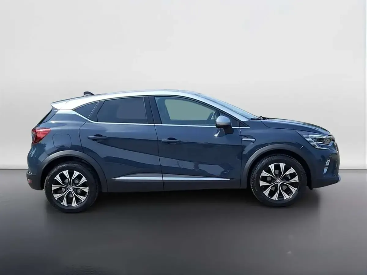 Usata Renault Captur Techno 101 CV (74 kW) 2023 Grigio SUV