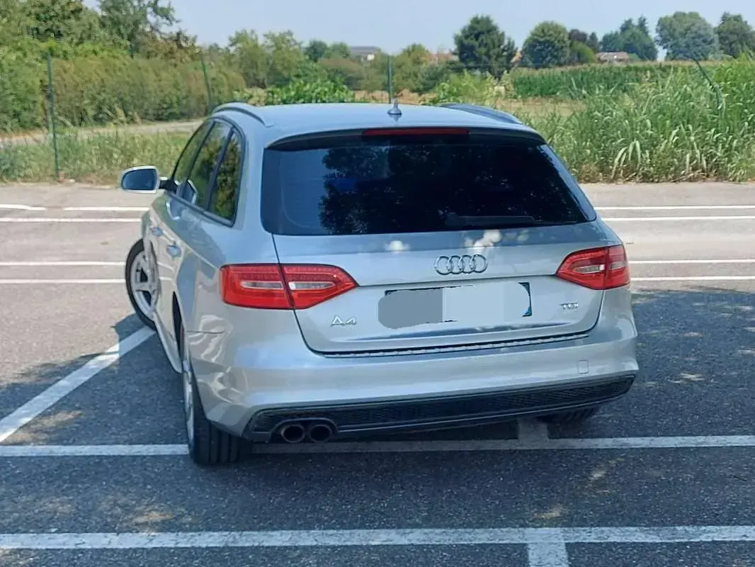 Usata Audi A4 Ambiente 177 CV (130 kW) 2012 Argento Station wagon