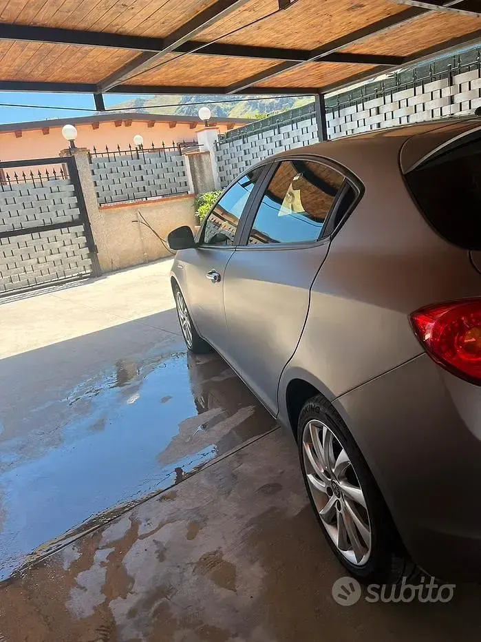 Usata Alfa Romeo Giulietta Super 120 CV (88 kW) 2017 Utilitaria