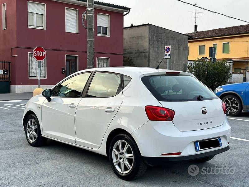 Usata Seat Ibiza Reference 69 CV (50 kW) 2012 Berlina