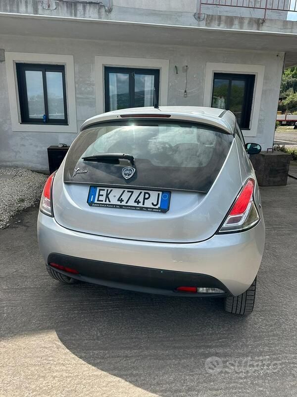 Usata Lancia Ypsilon 69 CV (50 kW) 2014 Utilitaria