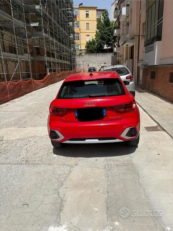 Usata Audi A1 Comfort 95 CV (69 kW) 2022 Rosso SUV