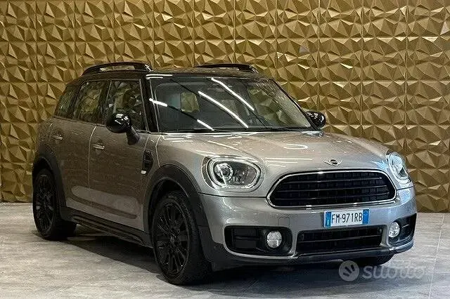 Usata Mini Cooper D Countryman Hype 150 CV (110 kW) 2017 Grigio SUV