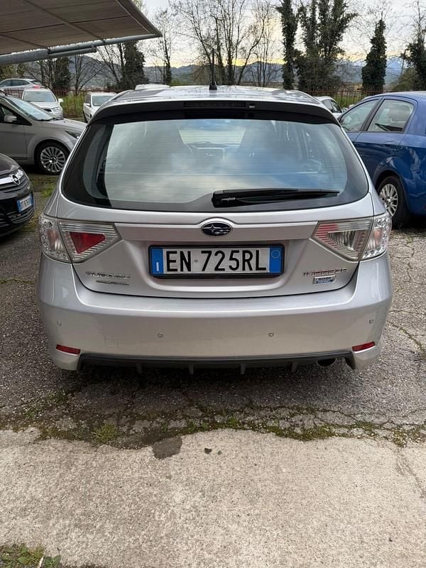Usata Subaru Impreza Sport 150 CV (110 kW) 2012 Argento Berlina