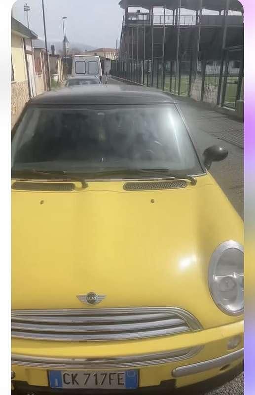 Usata Mini One D 75 CV (55 kW) 2005 Utilitaria