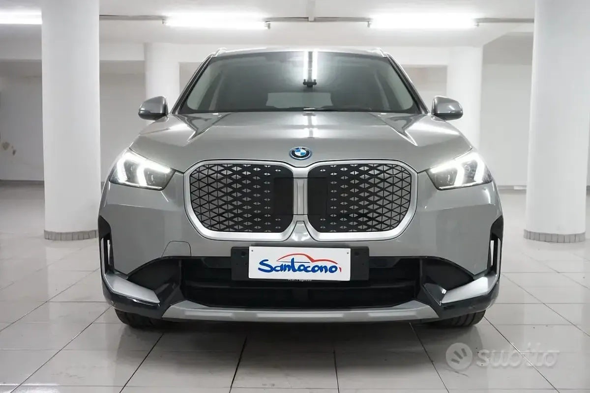 Usata BMW iX1 67 kW (92 CV) 2025 Grigio SUV