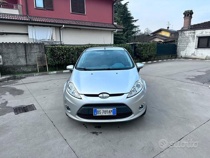 Usata Ford Fiesta Titanium 82 CV (60 kW) 2009 Utilitaria