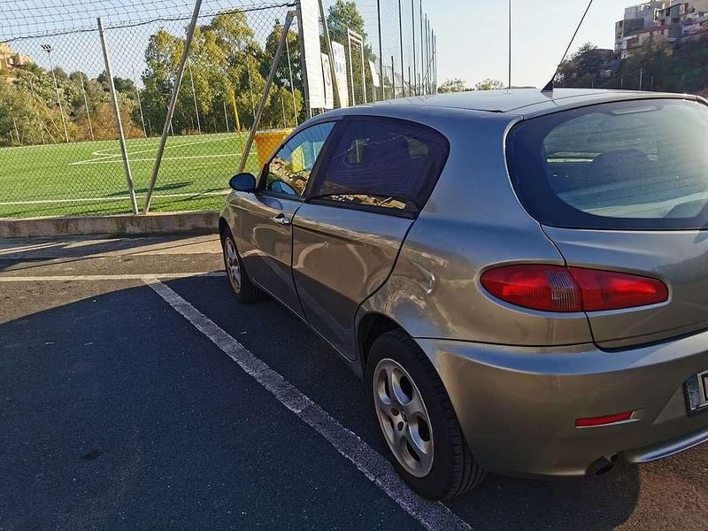 Usata Alfa Romeo 147 Progression 120 CV (88 kW) 2007 Utilitaria