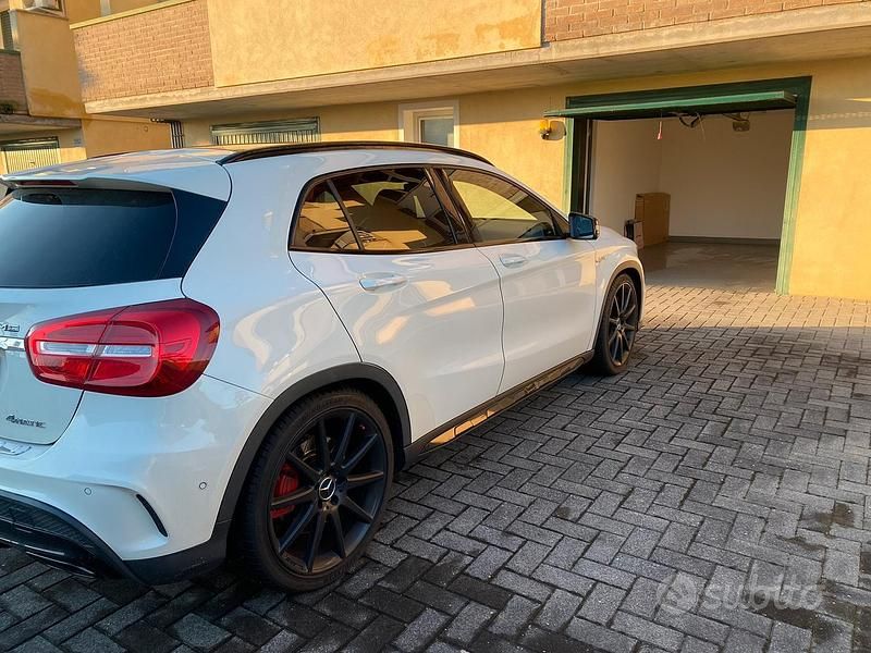 Begagnad Mercedes GLA45 AMG 381 HK (280 kW) 2015 Vit SUV