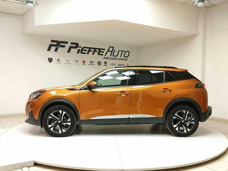 Usata Peugeot 2008 Allure 131 CV (96 kW) 2020 Orange fusion SUV