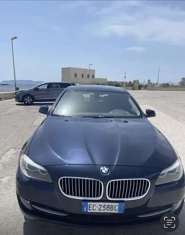 Usata BMW 525 Comfort Edition 204 CV (150 kW) 2010 Blu/azzurro Berlina