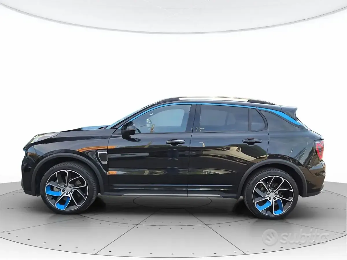 Usata Lynk & Co 01 179 CV (131 kW) 2023 Nero SUV