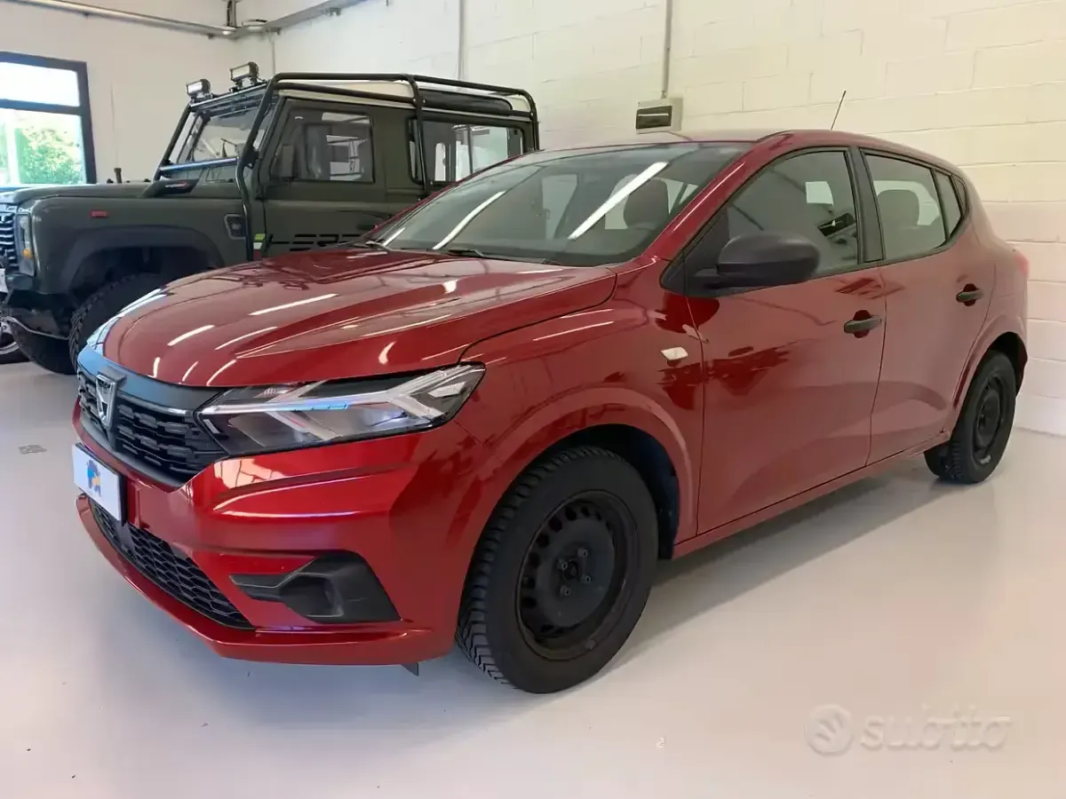 Usata Dacia Sandero Essentiel 101 CV (74 kW) 2022 Rosso Berlina