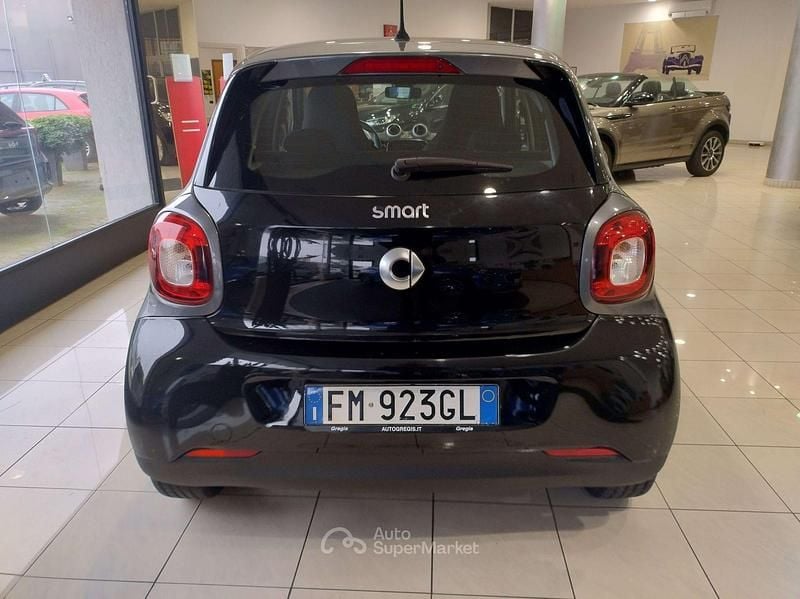 Usata Smart ForFour 71 CV (52 kW) 2017 Nero Utilitaria