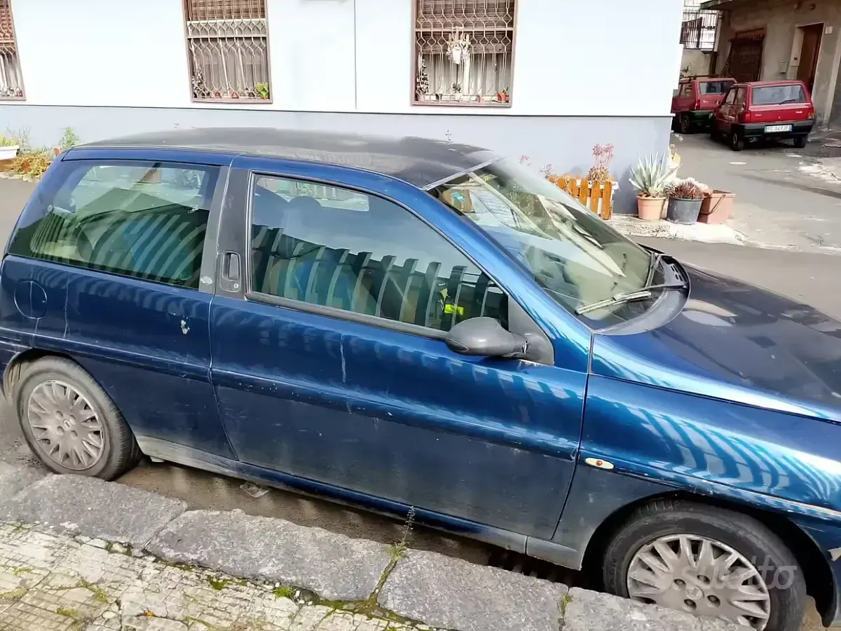 Usata Lancia Ypsilon 60 CV (44 kW) 2001 Utilitaria