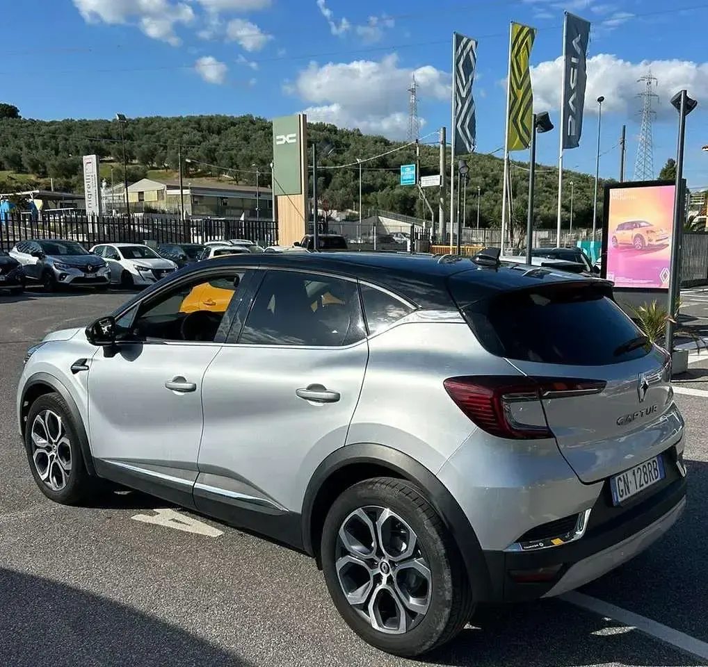 Usata Renault Captur Techno 101 CV (74 kW) 2023 Other SUV