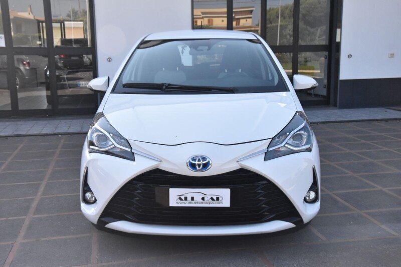 Usato 2018 Toyota Yaris 1.5 El_Hybrid 73 CV (14.800 €)