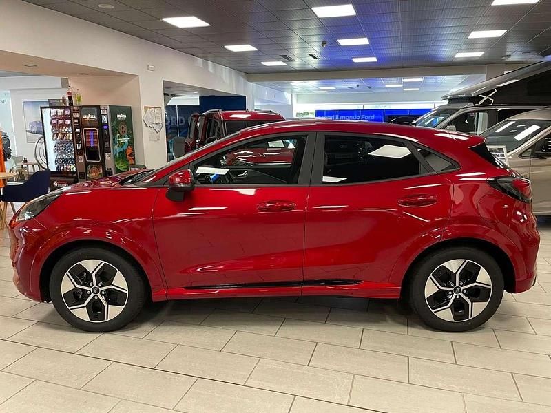 Nuova Ford Puma Gen-E 124 kW (169 CV) 2025 Fantastic red SUV
