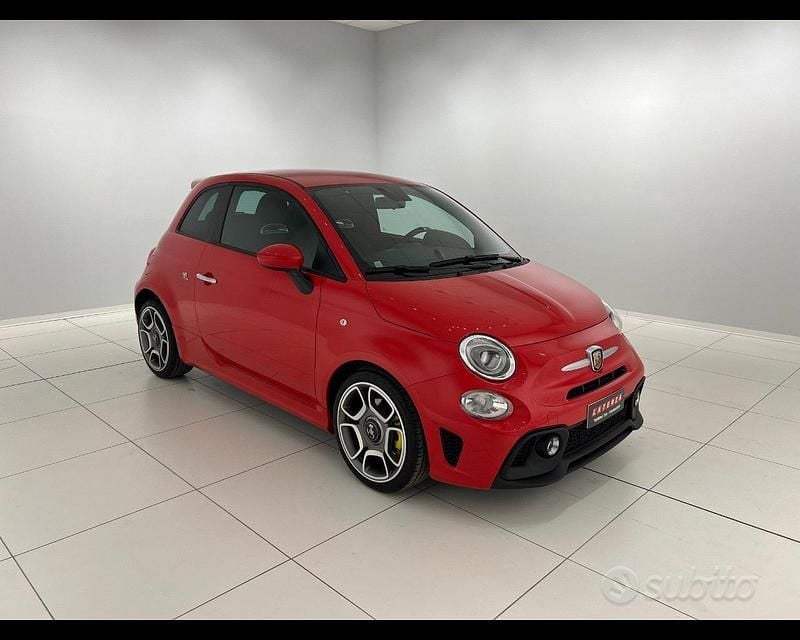 Usata Abarth 595 145 CV (106 kW) 2022 Rosso officina Utilitaria